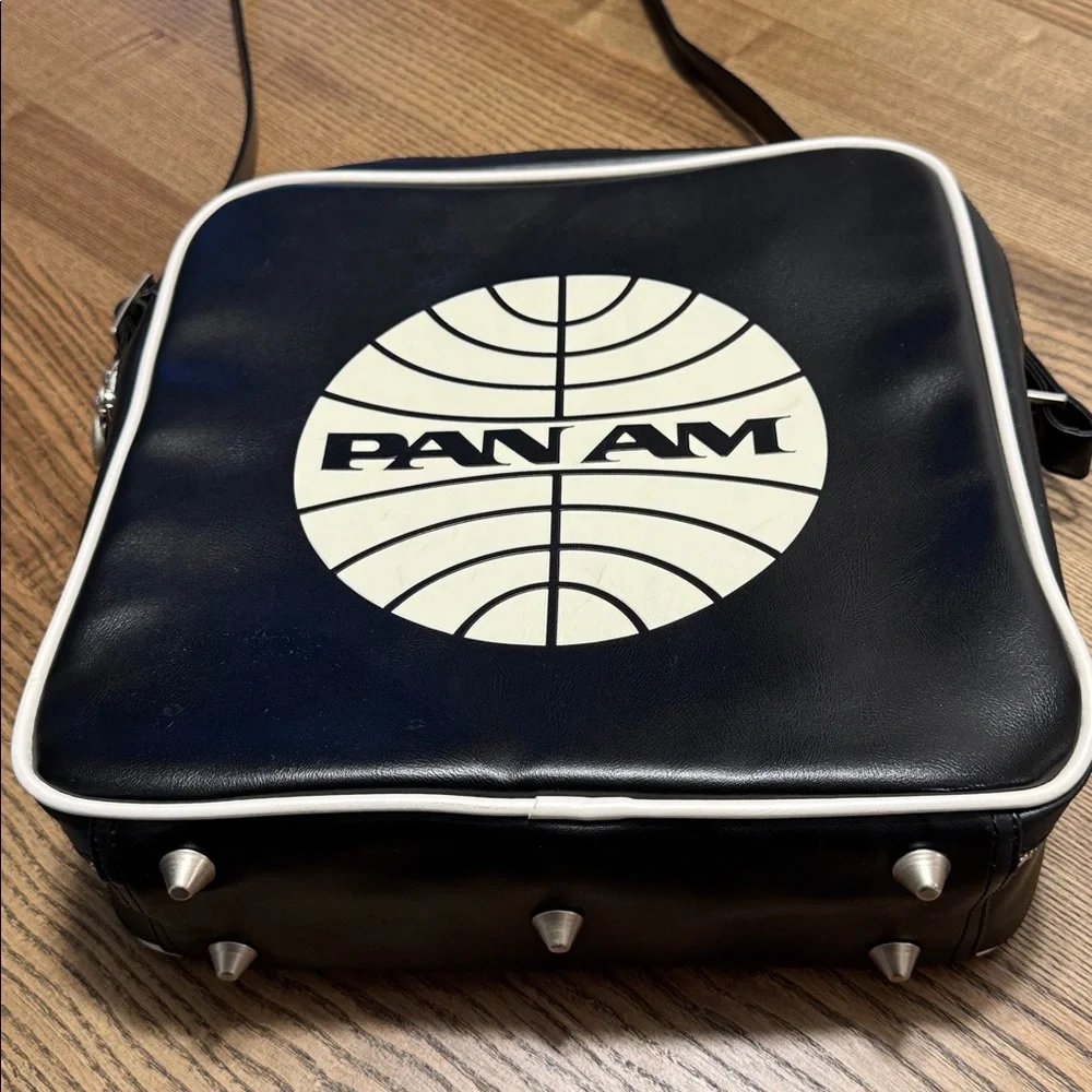 Pan Am Black and White Men's Bag - Picture 2 of 11
